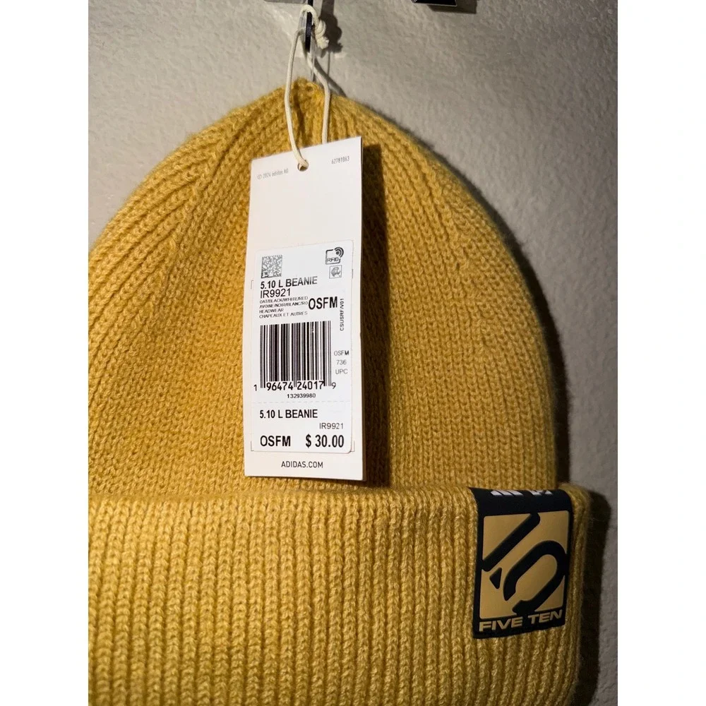 Men's NEW Adidas Hang Ten Beanie
